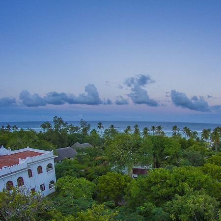 Hill Park Hotel - Tiwi Beach ภายนอก รูปภาพ